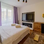 Main Square 5 Star Luxury Apartment With View