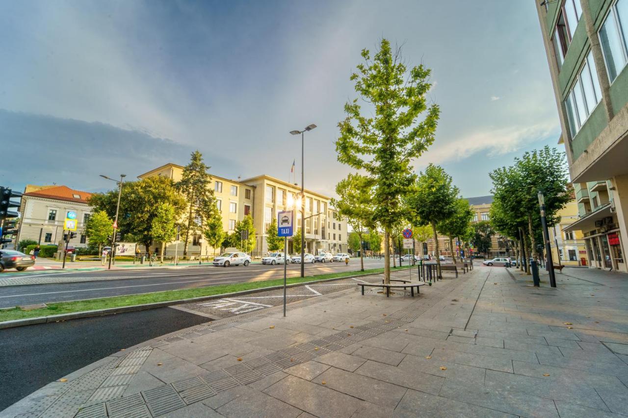 Main Square 5 Star Luxury With View